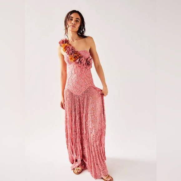 PatBO Hand -Embroidered Lace bustier pink Gown|Rose-One-Shoulder Floral Appliqué - Picture 4 of 8
